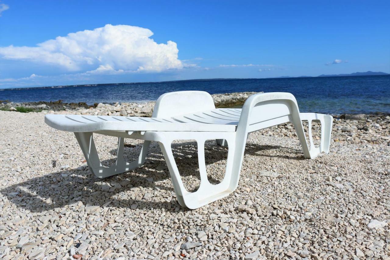 Apartments Vir Delfin Екстер'єр фото