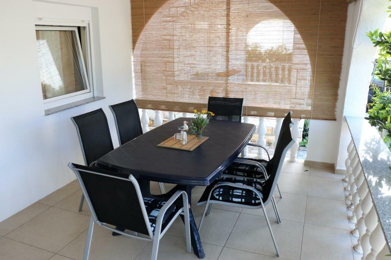 Apartments Vir Delfin Екстер'єр фото