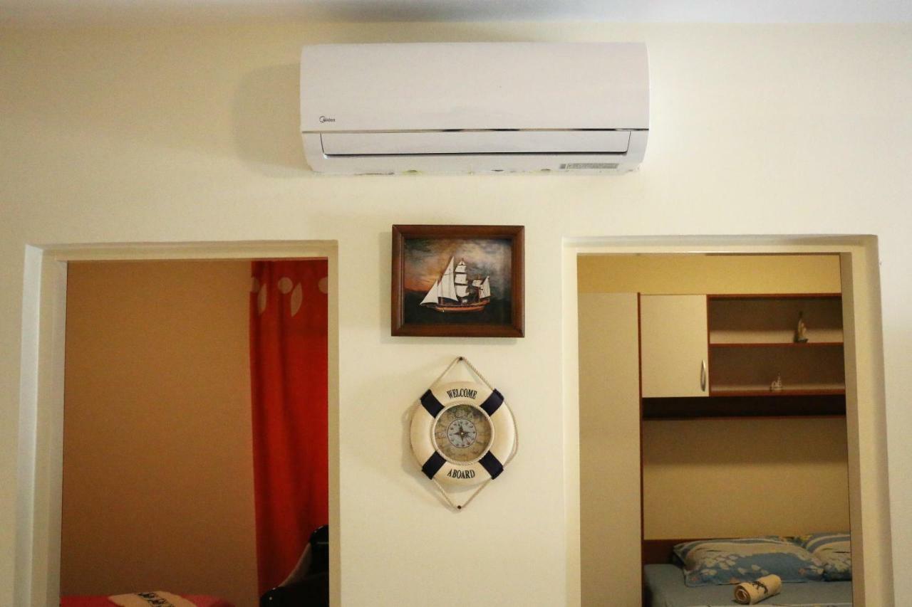 Apartments Vir Delfin Екстер'єр фото