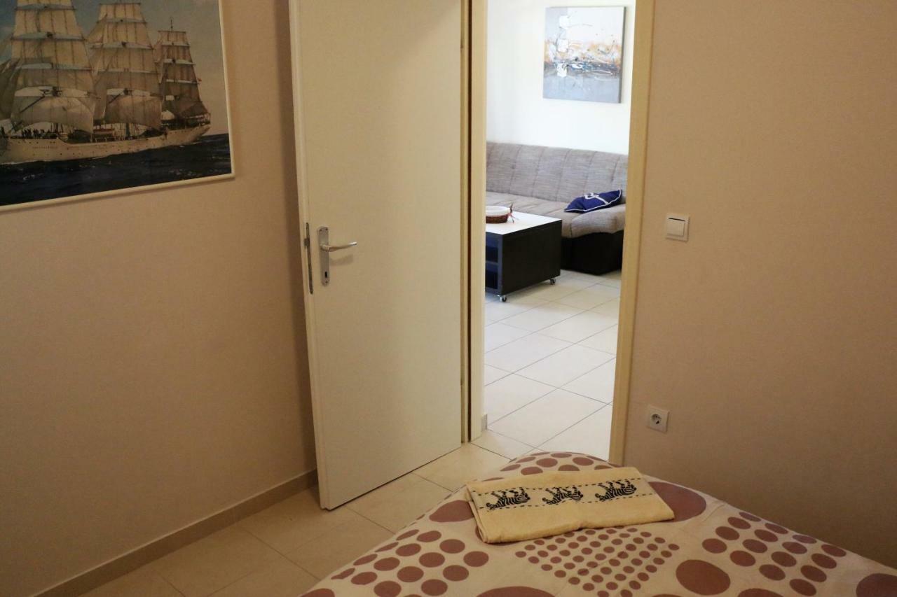Apartments Vir Delfin Екстер'єр фото