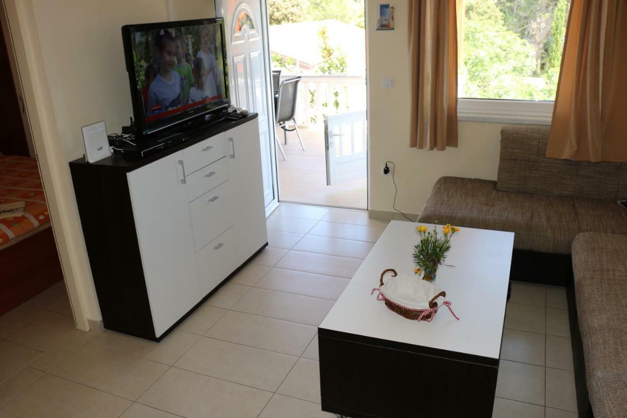 Apartments Vir Delfin Екстер'єр фото